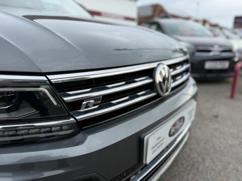 Volkswagen Tiguan R-line Tech Tsi EK69MUO Grey #4
