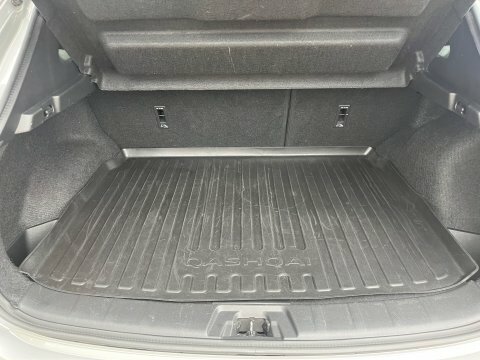 Nissan Qashqai 1.3 Dig-t Tekna DN70BKX Silver #6