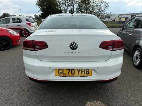 Volkswagen Passat Se Nav Tdi GL70YHB White #6
