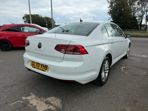 Volkswagen Passat Se Nav Tdi GL70YHB White #5