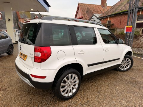 Skoda Yeti Outdoor Se Tsi MM14UXK White #2