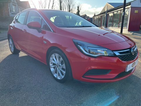 Vauxhall Astra 1.4T Energy AV16LRY Red #4