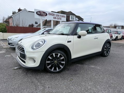 Mini Hatch One Classic White