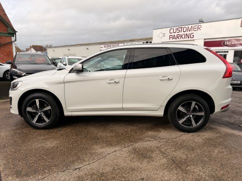 Volvo XC60 D4 R-design Lux SV67XJN White #5