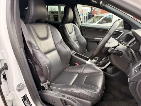 Volvo XC60 D4 R-design Lux SV67XJN White #3