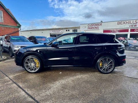 Porsche Cayenne Turbo S PK69YLF Black #3