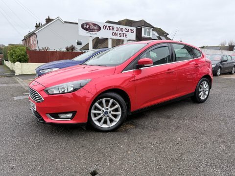 Ford Focus 1.5 Titanium Tdci Red