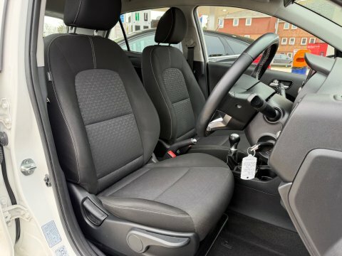 Kia Picanto 1.0 2 HY19KFA White #3