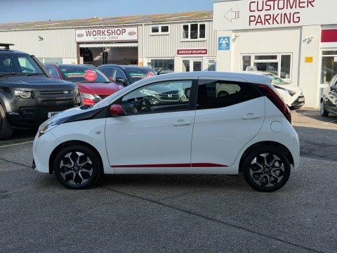 Toyota Aygo Vvt-i X-trend GU20ELV White #5
