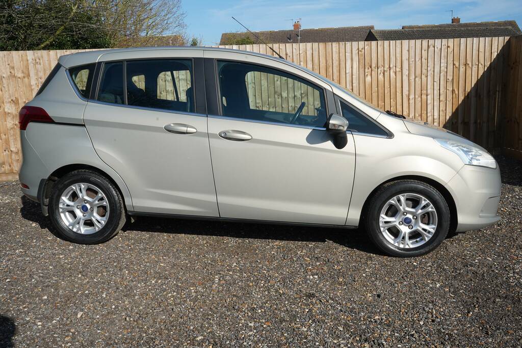 Ford B-Max Zetec CP13GCY Silver #6