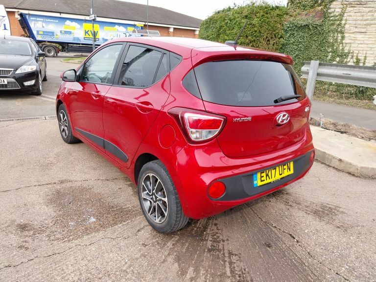 Hyundai I10 Premium Red #4