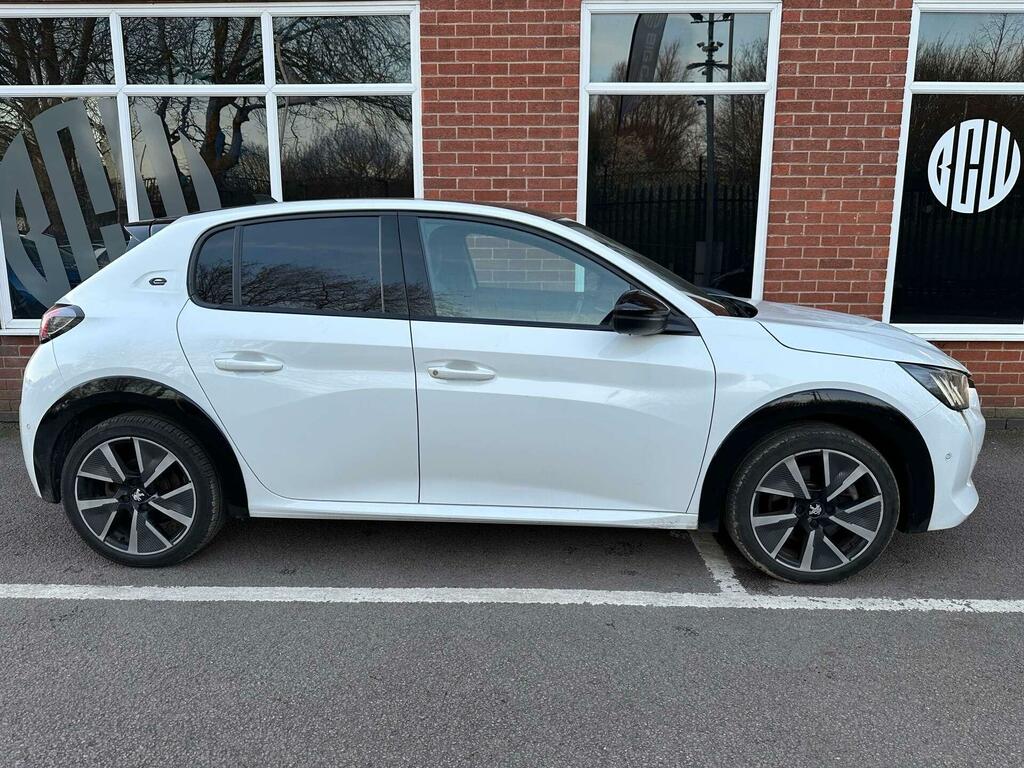 Peugeot e-208 50Kwh Gt Premium MF21KCO White #2