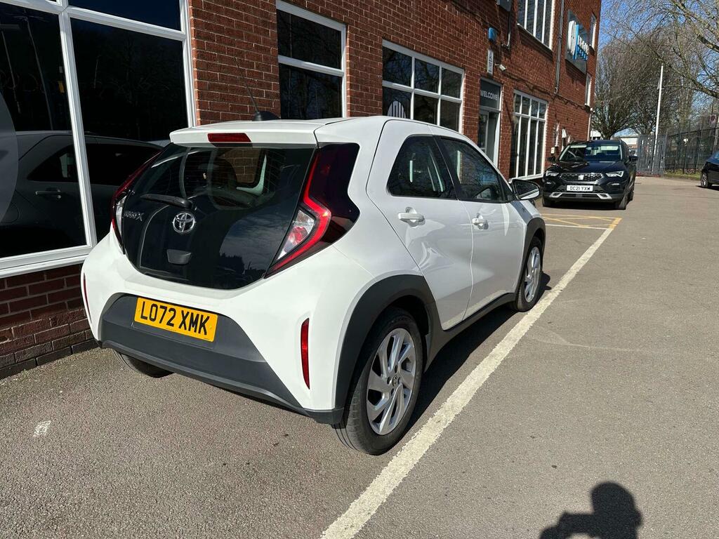 Toyota Aygo X 1.0 Vvt-i Pure Euro 6 Ss L072XMK White #3