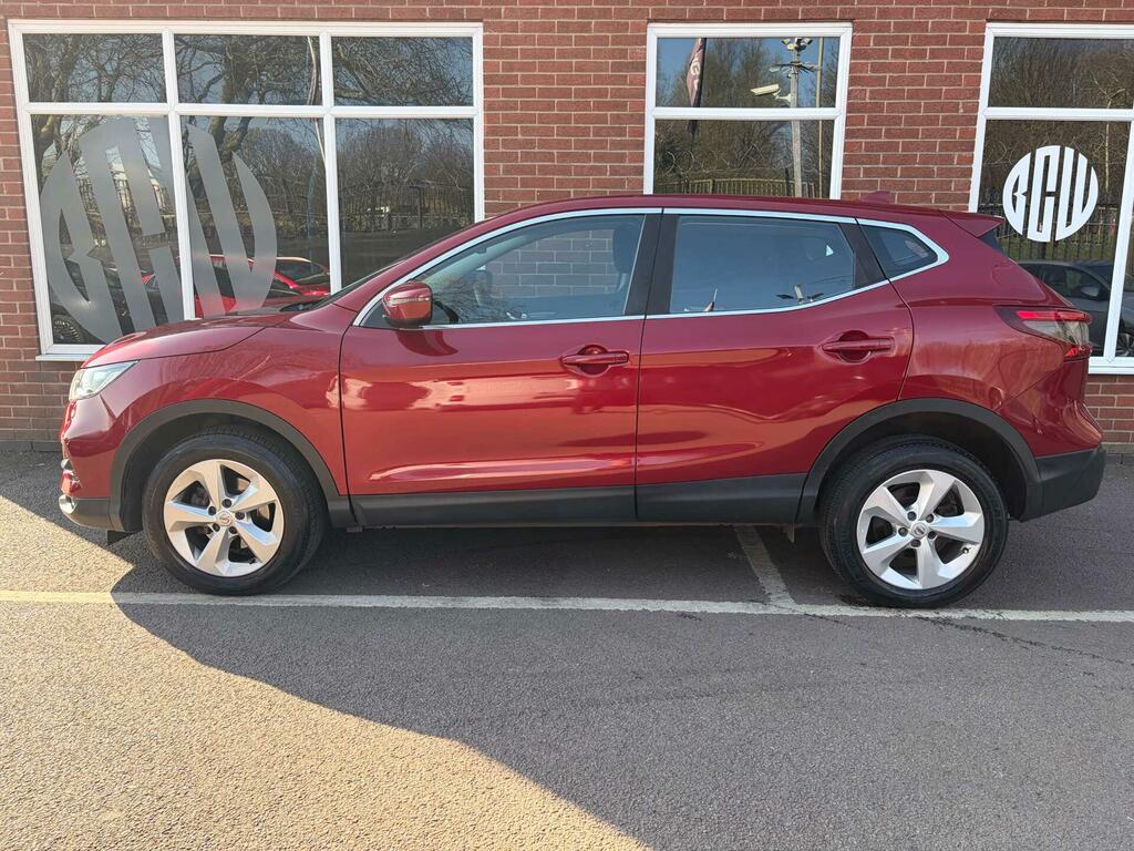 Nissan Qashqai 1.5 Dci Acenta Premium Euro 6 Ss YR68MMV Red #4