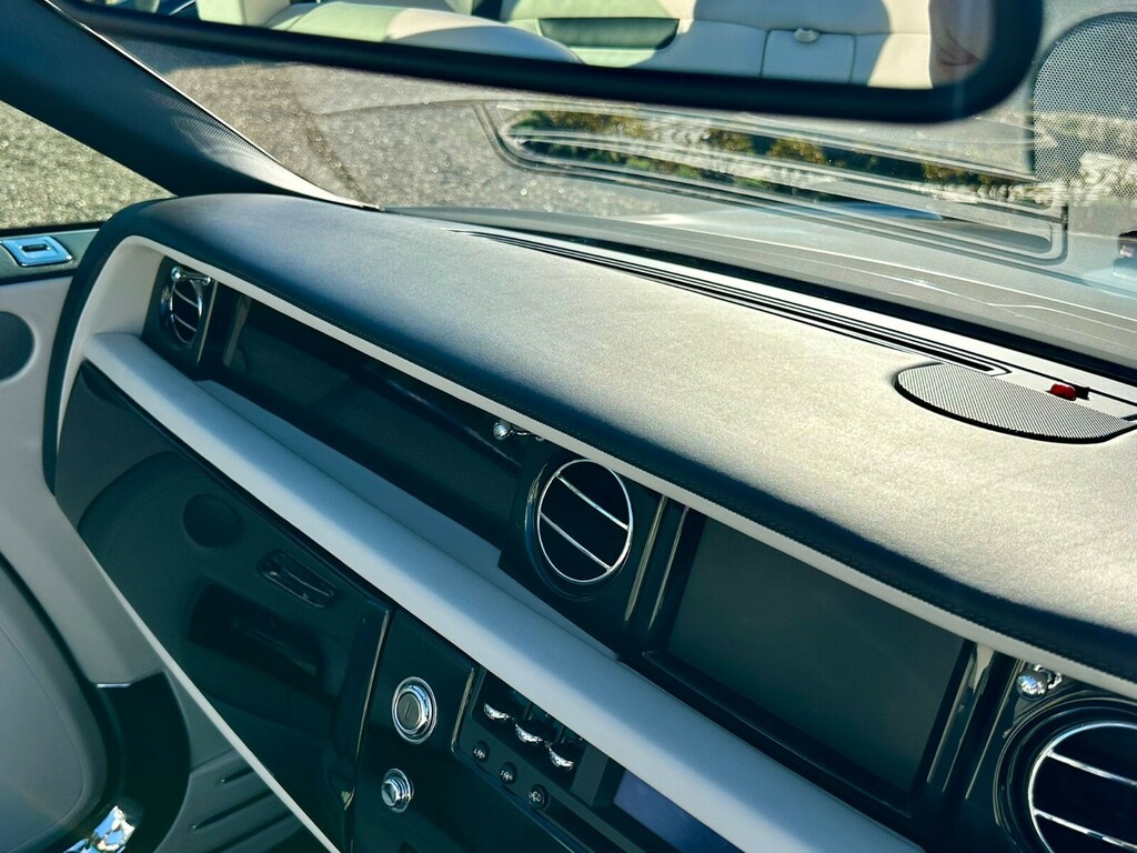 Rolls-Royce Phantom Drophead Coupe  #42