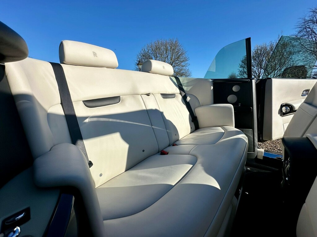 Rolls-Royce Phantom Drophead Coupe  #54