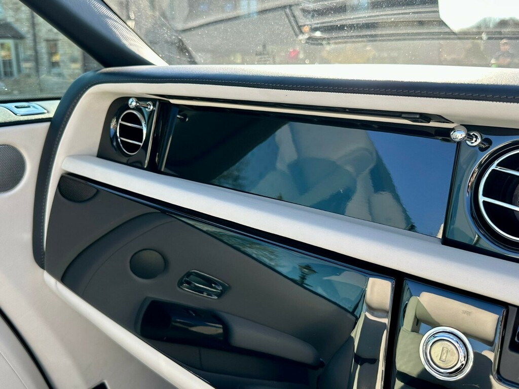 Rolls-Royce Phantom Drophead Coupe  #43