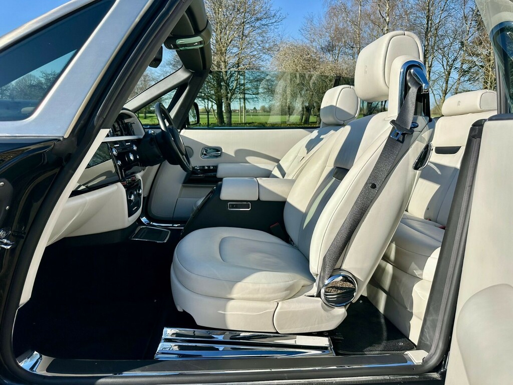 Rolls-Royce Phantom Drophead Coupe  #12