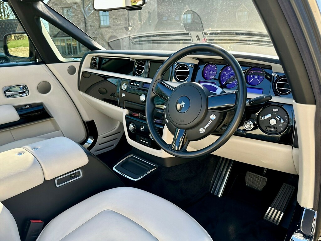 Rolls-Royce Phantom Drophead Coupe  #11