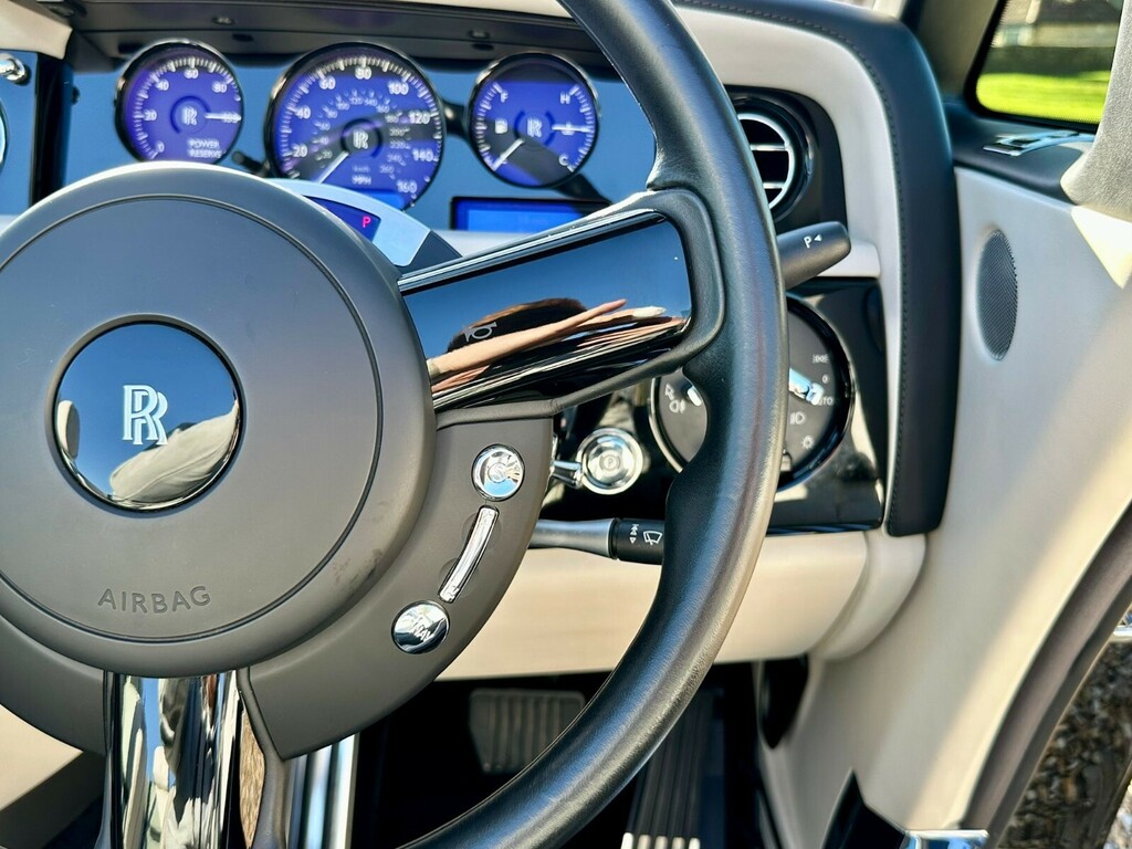 Rolls-Royce Phantom Drophead Coupe  #18
