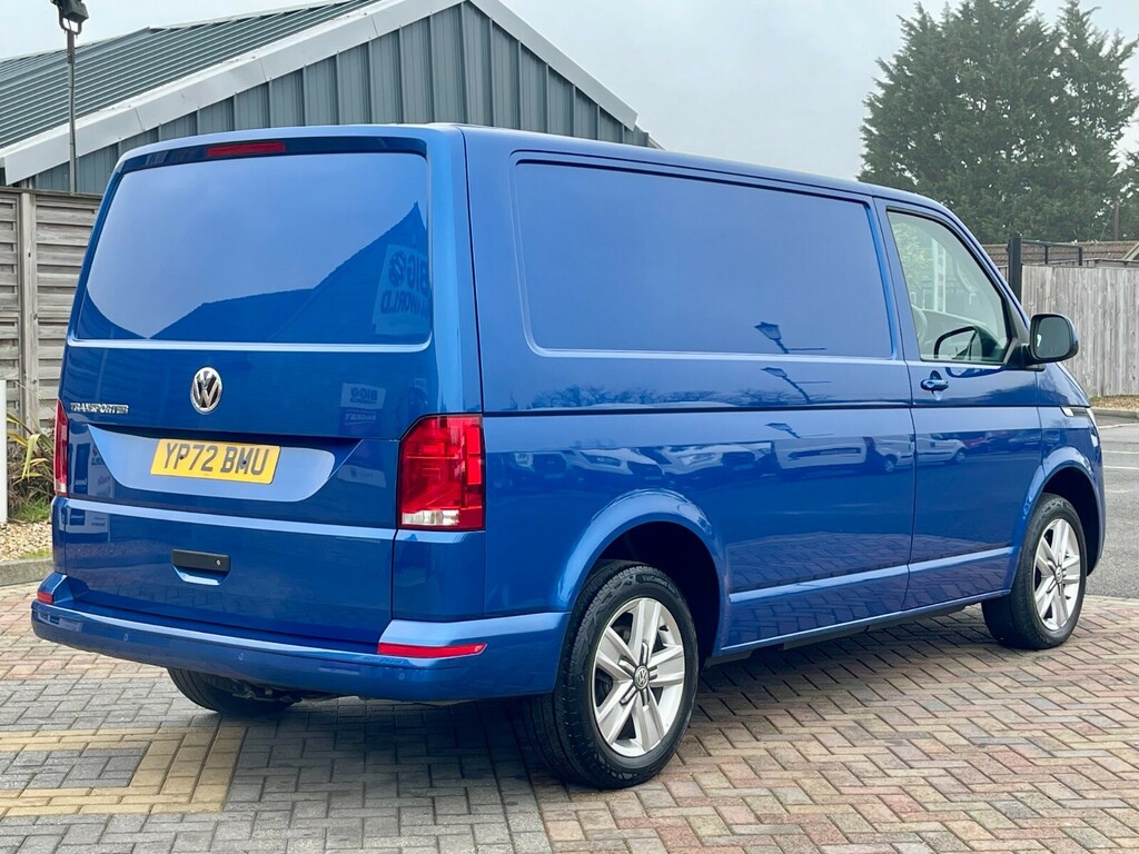 Volkswagen Transporter T32 Tdi 204 Highline Swb Low Roof Dsg 22420 YP72BMU Blue #2