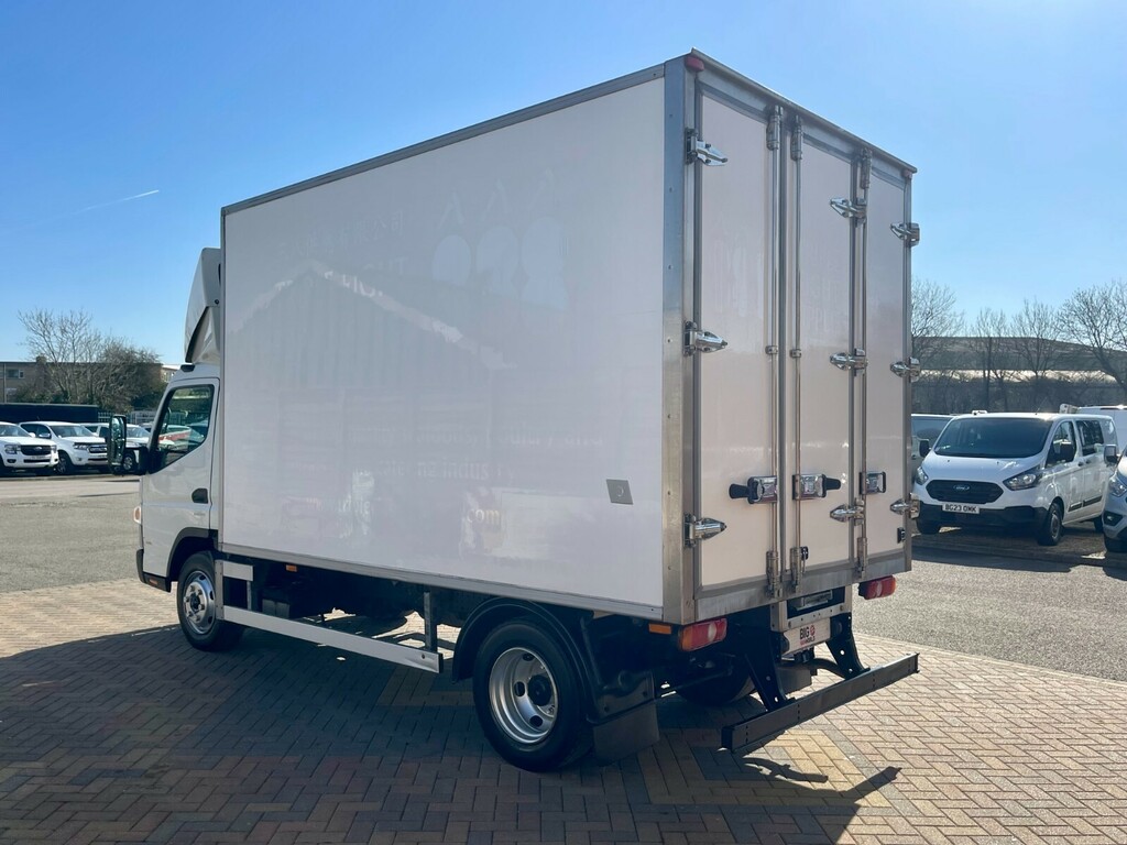 Mitsubishi Fuso Canter 7C18 34 4X2 Day Cab 7.5Ton Hgv 11Ft5 Fridgefreeze White #3