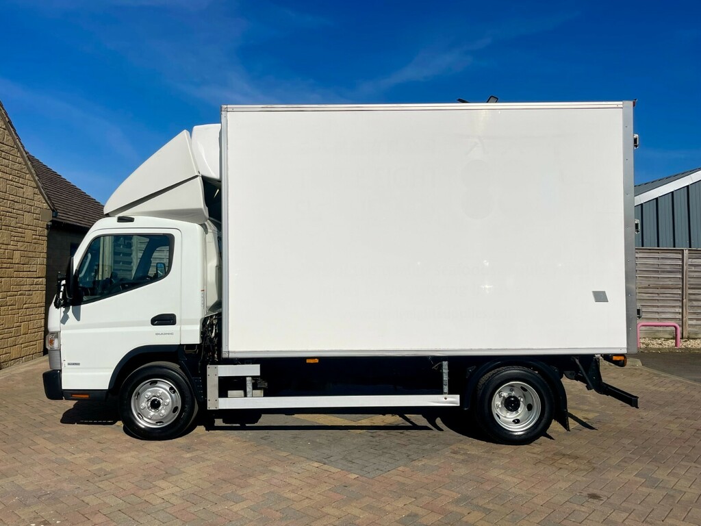 Mitsubishi Fuso Canter 7C18 34 4X2 Day Cab 7.5Ton Hgv 11Ft5 Fridgefreeze White #4
