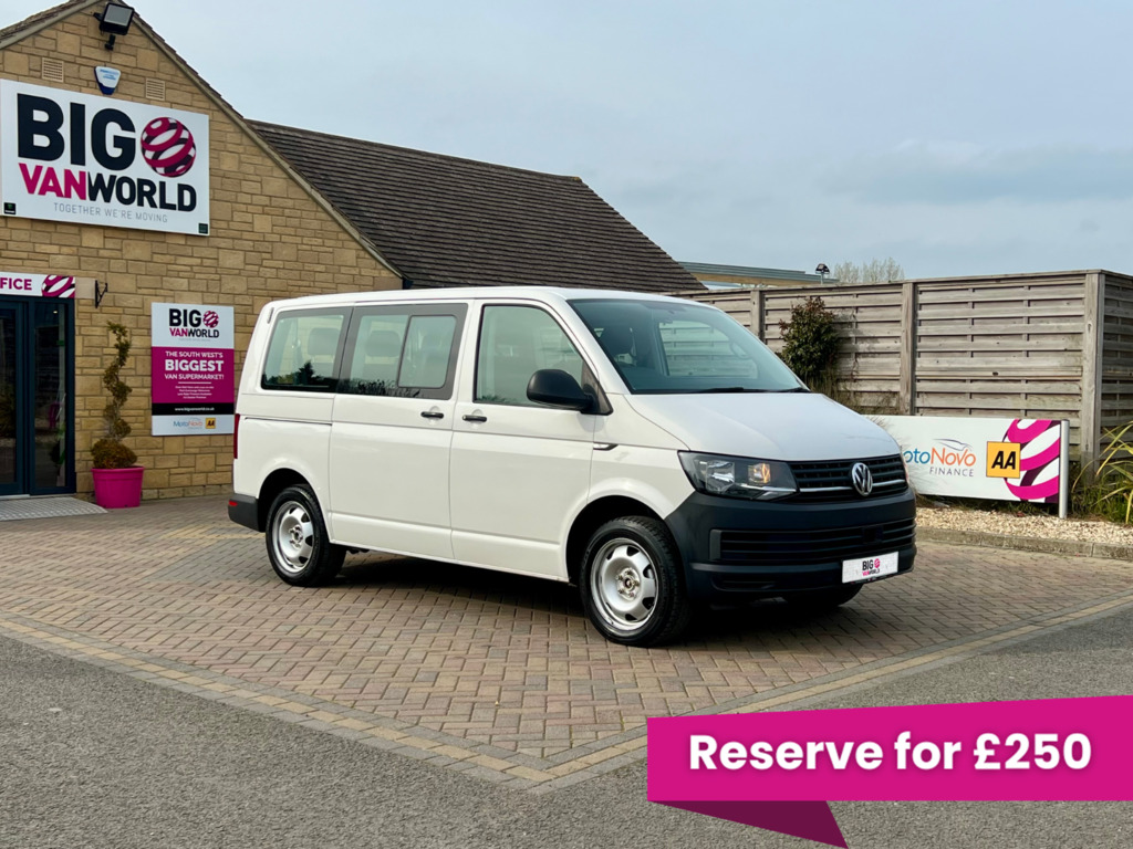 Volkswagen Transporter Shuttle T30 Tdi 150 Shuttle S Bmt Swb 9 Seat Minibus Dsg A White