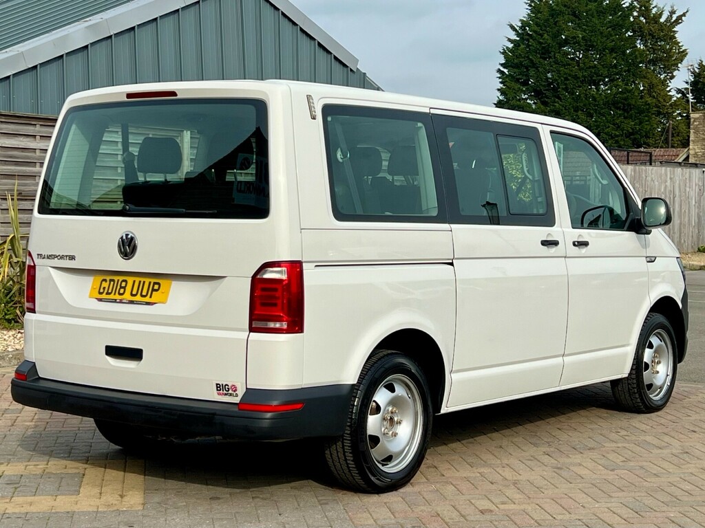 Volkswagen Transporter Shuttle T30 Tdi 150 Shuttle S Bmt Swb 9 Seat Minibus Dsg A GD18UUP White #4