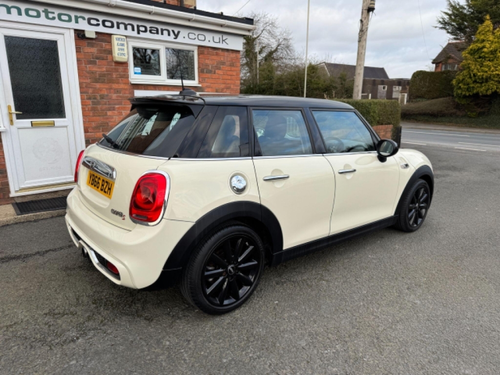 Mini Hatch 2.0 Cooper S Euro 6 S S YB66BZH White #6