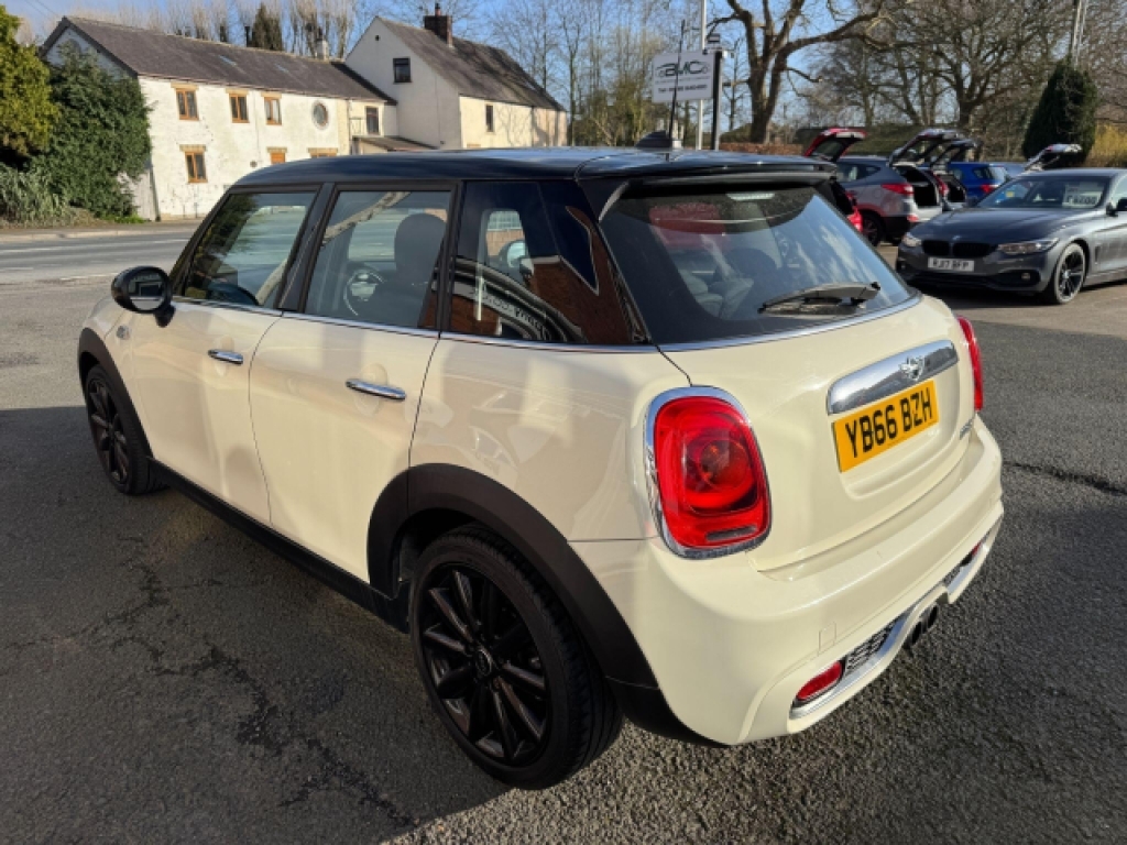 Mini Hatch 2.0 Cooper S Euro 6 S S YB66BZH White #4