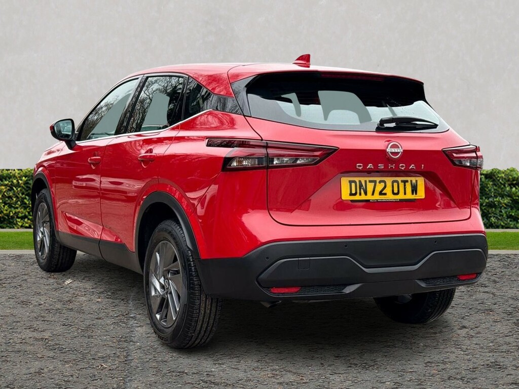 Nissan Qashqai 1.3 Dig-t Mh 158 Acenta Premium DN72OTW Red #5