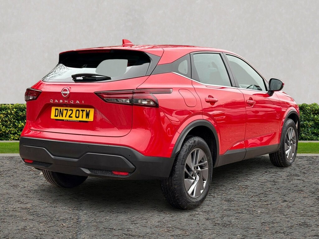 Nissan Qashqai 1.3 Dig-t Mh 158 Acenta Premium DN72OTW Red #3
