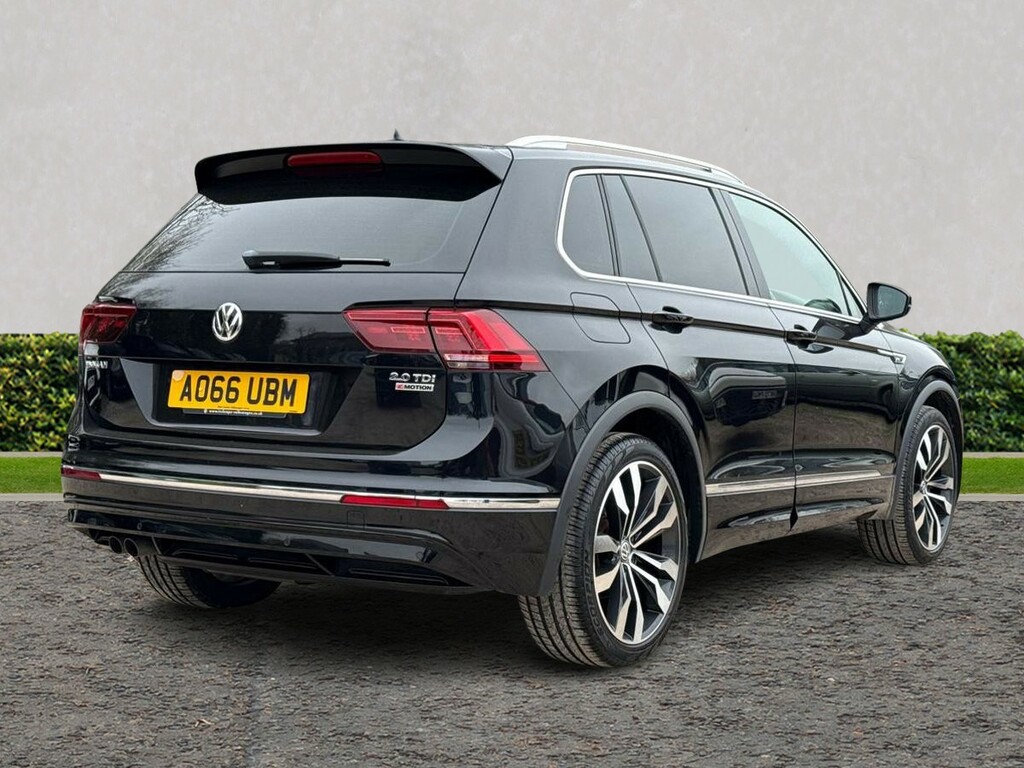 Volkswagen Tiguan 2.0 Tdi 150 4Motion R-line Dsg Black #3