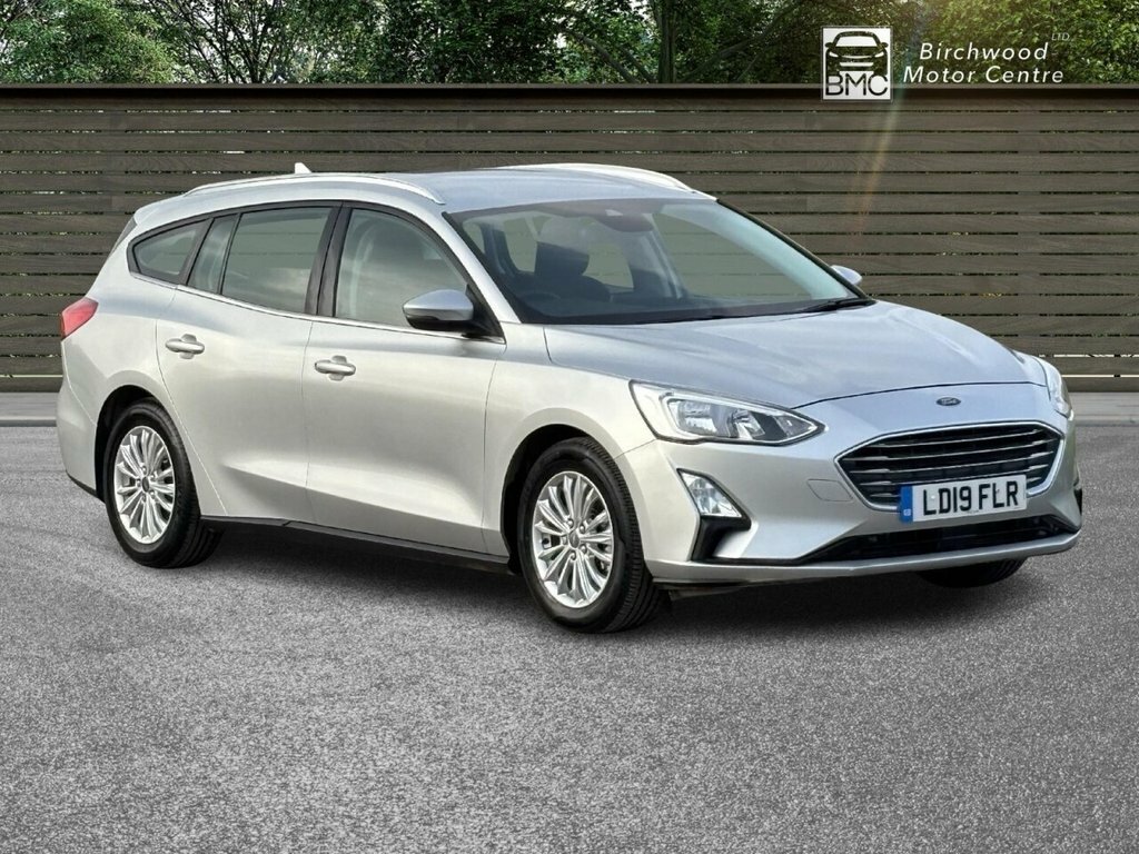 Ford Focus 1L Titanium Silver