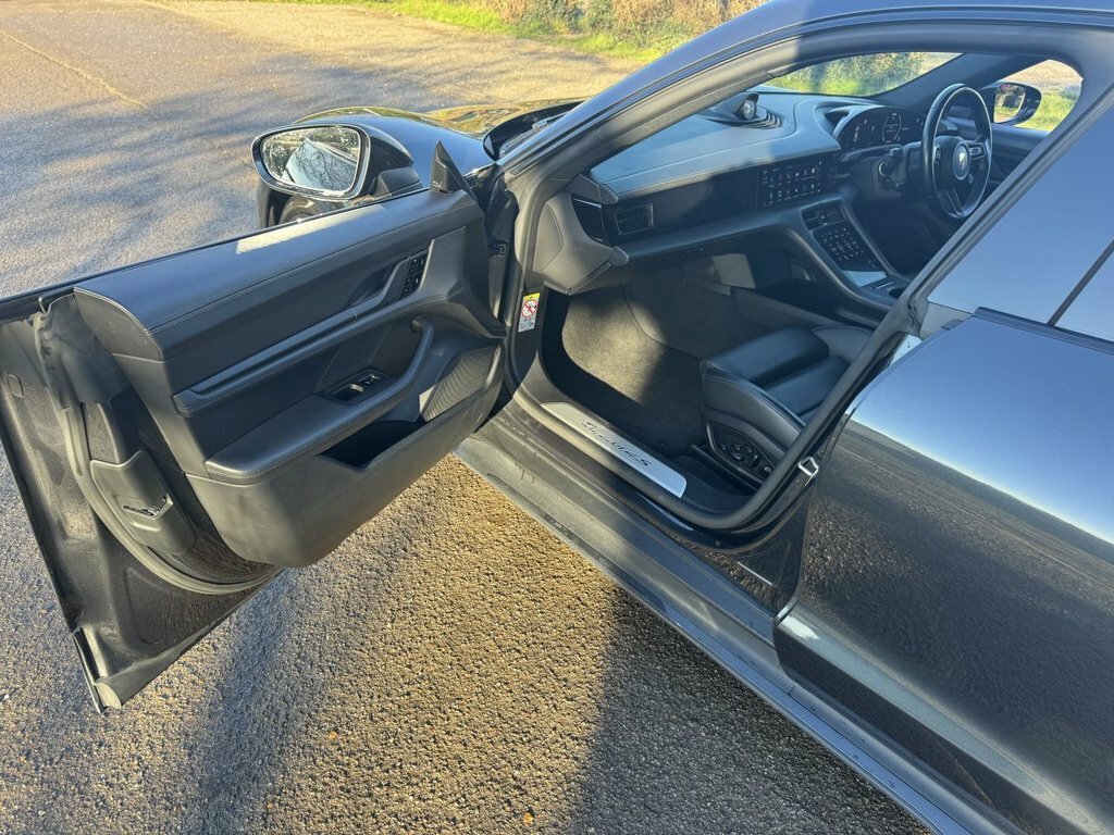 Porsche Taycan X5 Xdrive 40D M Sport Grey #33