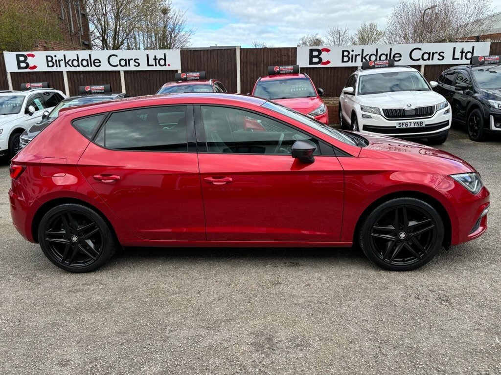 Seat Leon 1.5L Fr Black Edition Red #4