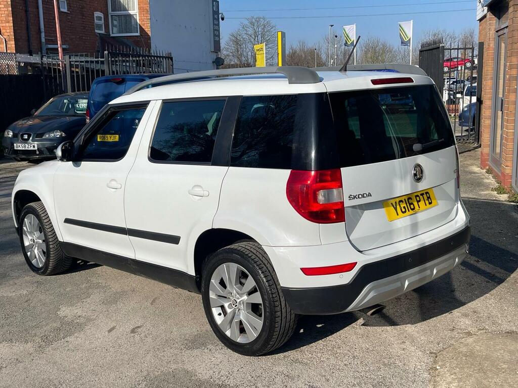 Skoda Yeti Suv 1.2 Tsi Se L Outdoor Dsg Euro 6 Ss 201 YG16PTB White #5