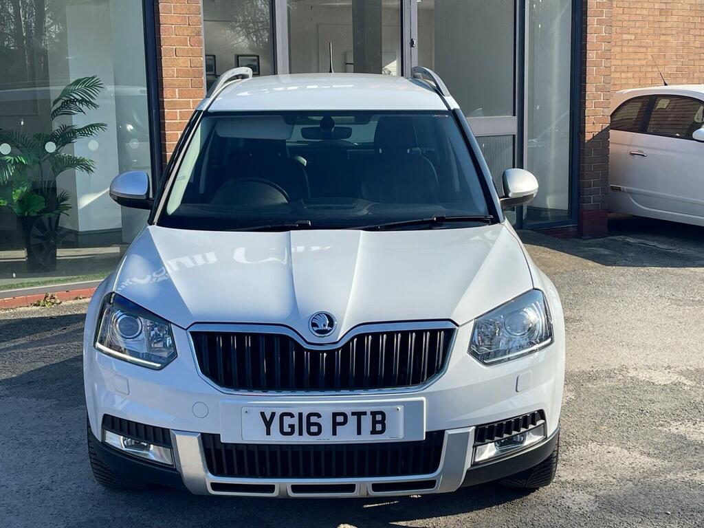 Skoda Yeti Suv 1.2 Tsi Se L Outdoor Dsg Euro 6 Ss 201 YG16PTB White #2