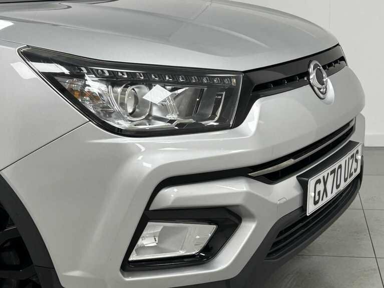 SsangYong Tivoli 1.6 D Le GX70UZS Silver #3
