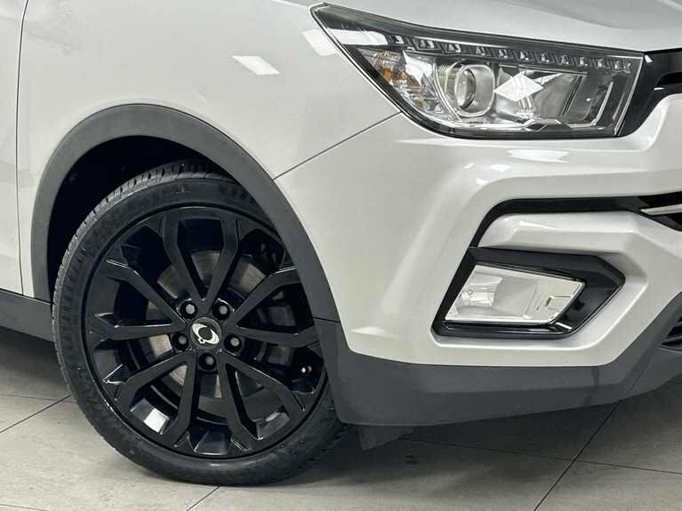 SsangYong Tivoli 1.6 D Le GX70UZS Silver #2