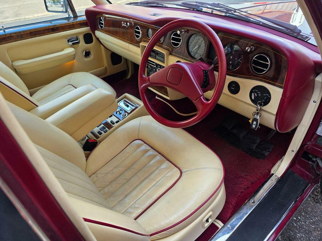 Rolls-Royce Silver Spirit 6.8 II 1990 Red #4