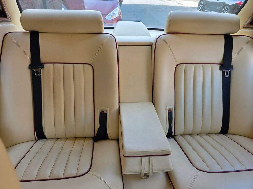 Rolls-Royce Silver Spirit II 4dr Auto Red #23