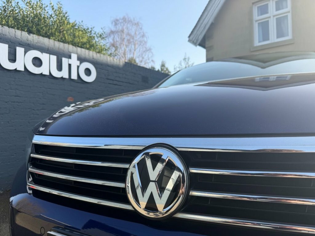 Volkswagen Passat 1.5L Se Business EF68KZJ Blue #4