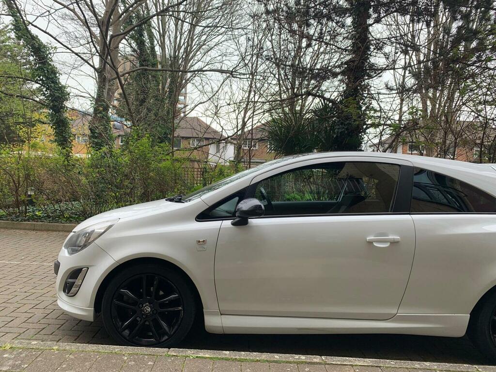Vauxhall Corsa 1.2 16V Limited Edition Euro 5 201414 GM14SZK White #5