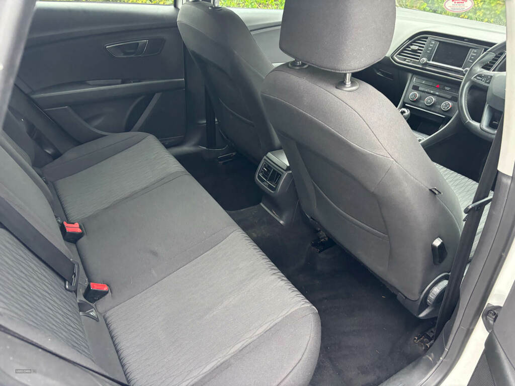Seat Leon 1.6 Tdi Se Technology Pack CE63ZVK White #4