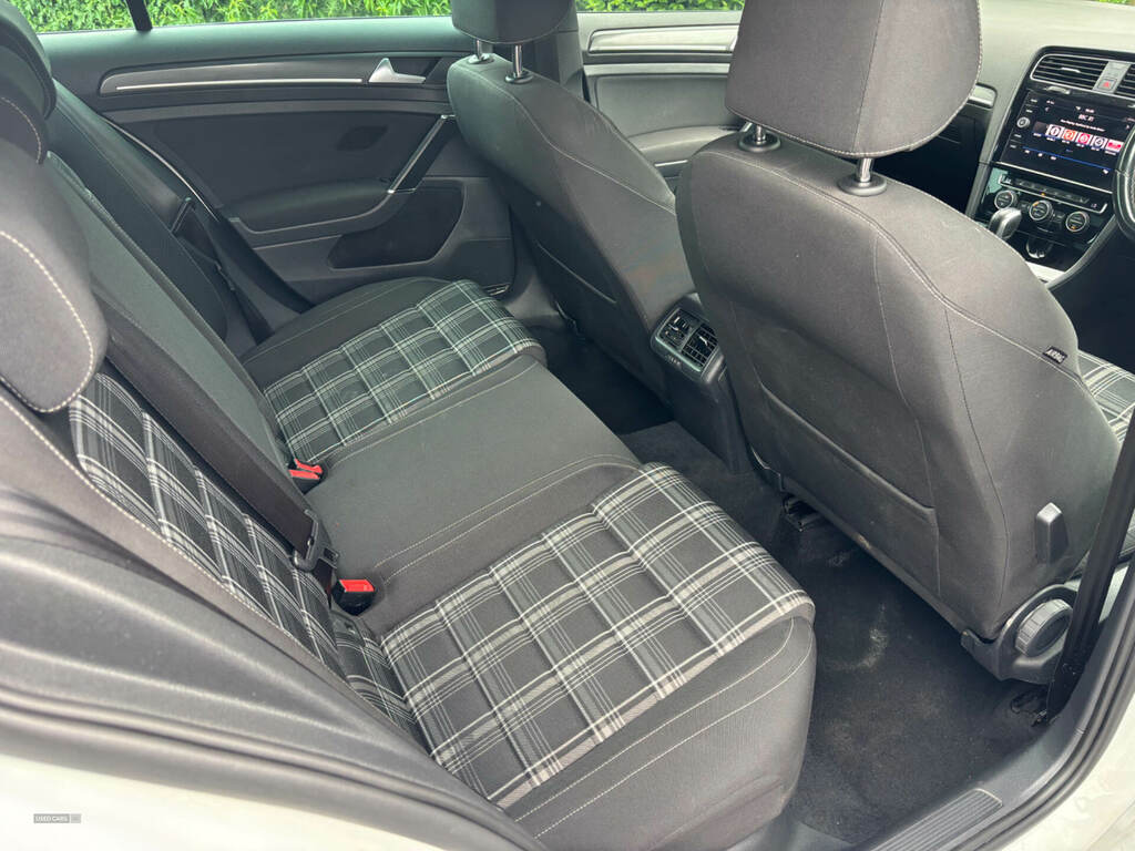 Volkswagen Golf 2.0 Tdi 184 Gtd Dsg NC19JZT White #5