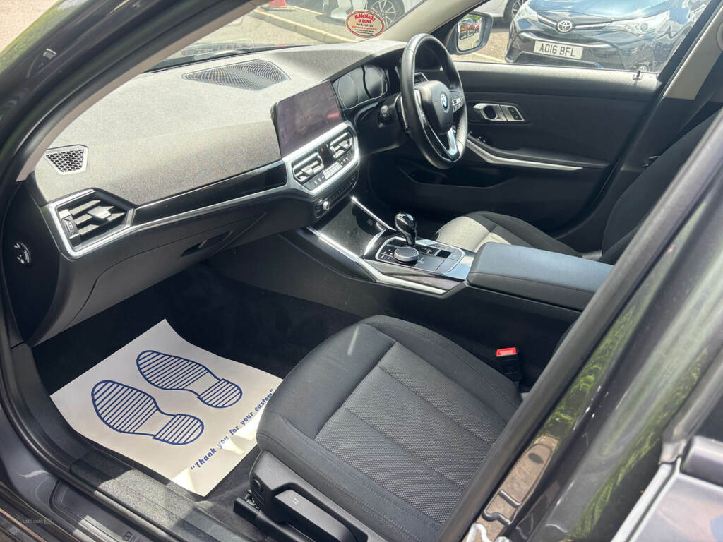 BMW 3 Series 320D Mht Se Step LL70YWB Grey #6