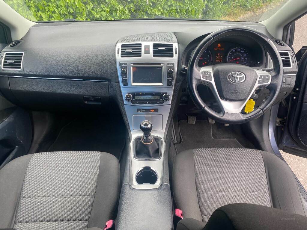 Toyota Avensis 2.0 D-4d Tr TNZ4242 Blue #4