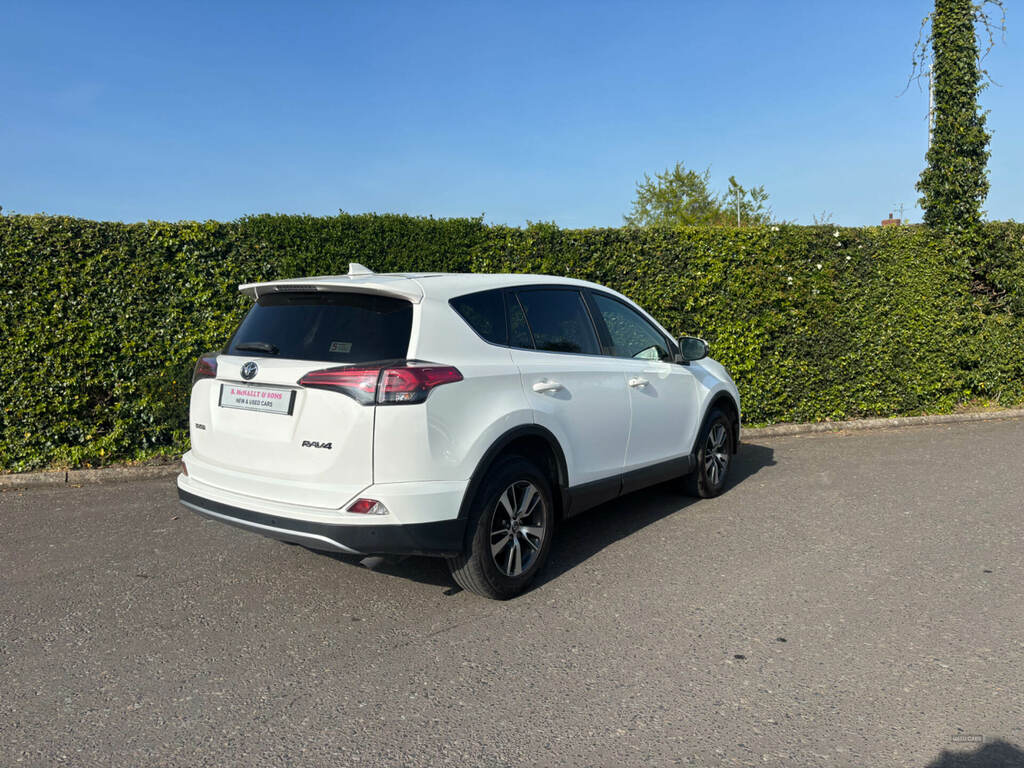 Toyota Rav 4 2.0 D-4d Business Edition Tss 2Wd SG17AHX White #2